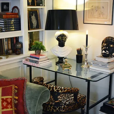 Alma-eiffel Tower パリ