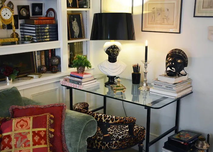 Alma-eiffel Tower パリ